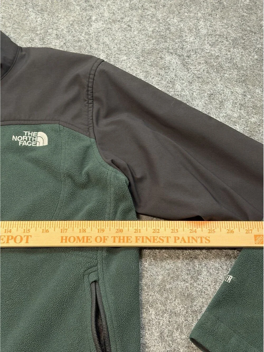 North Face Men’s Windstopper Fleece Soft Shell Jacket Medium Green Black
